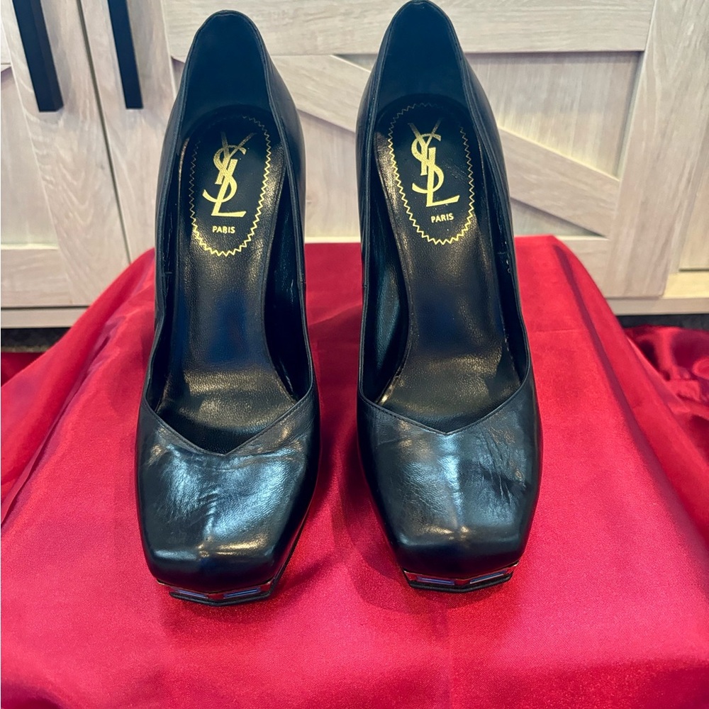Yves Saint Laurent Black Women's Heels